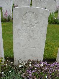 Etaples Military Cemetery - Folland, George Henry